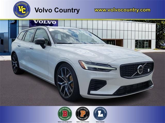 2024 Volvo V60 Recharge Plug-In Hybrid Polestar