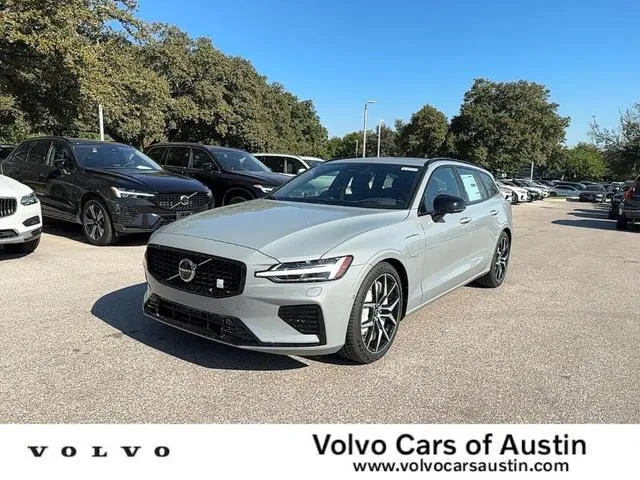 2025 Volvo V60 Plug-In Hybrid T8 Polestar Engineered