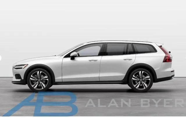 2025 Volvo V60 Cross Country Plus