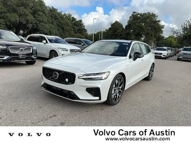 2025 Volvo V60 Plug-In Hybrid T8 Polestar Engineered