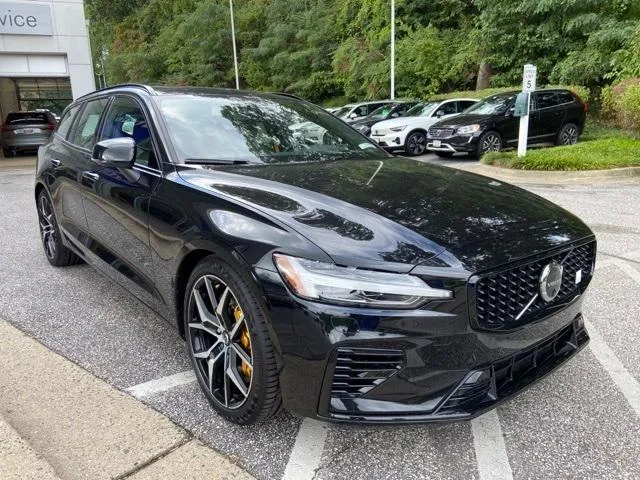 2025 Volvo V60 Plug-In Hybrid T8 Polestar Engineered