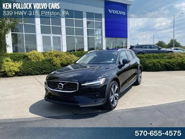 2024 Volvo V60 Cross Country B5 Plus