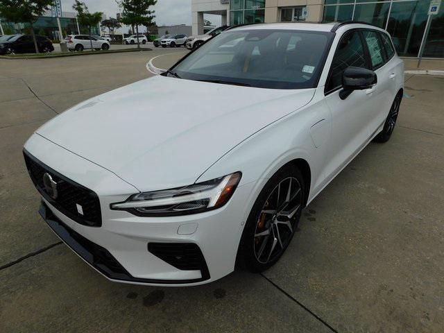 2024 Volvo V60 Recharge Plug-In Hybrid Polestar