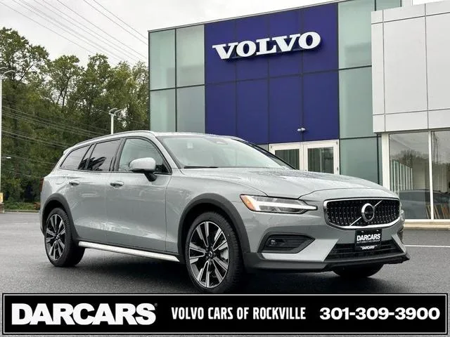 2025 Volvo V60 Cross Country B5 Ultra