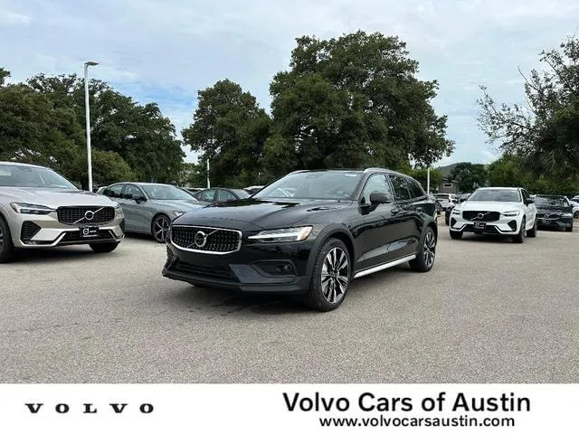 2025 Volvo V60 Cross Country B5 Ultra