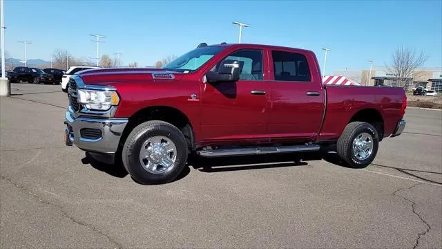 2024 RAM 2500 Tradesman 4x4 Crew Cab 64 Box