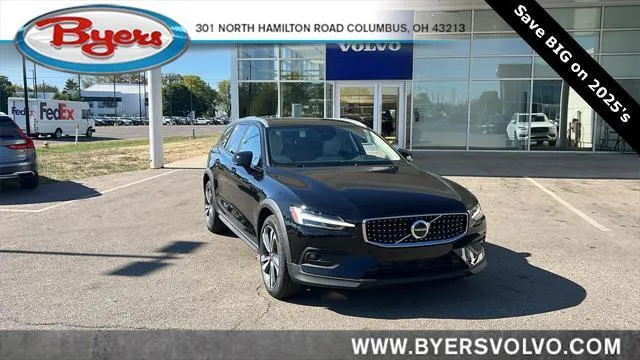 2025 Volvo V60 Cross Country B5 Plus