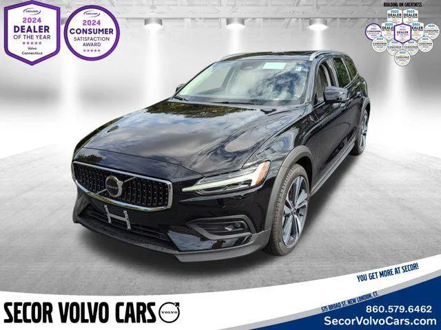 2025 Volvo V60 Cross Country Plus