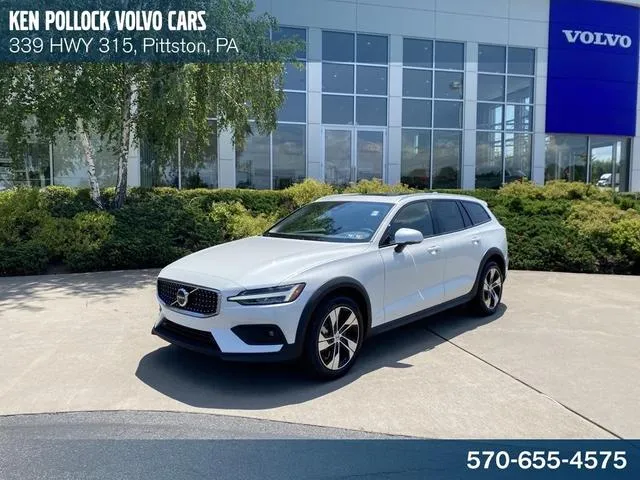 2024 Volvo V60 Cross Country B5 Plus