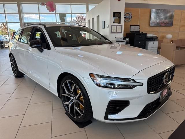 2025 Volvo V60 Plug-In Hybrid Polestar