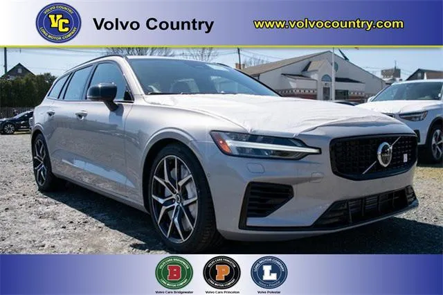 2024 Volvo V60 Recharge Plug-In Hybrid Polestar