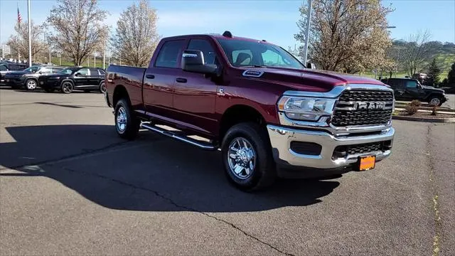 2024 RAM 2500 Tradesman 4x4 Crew Cab 64 Box