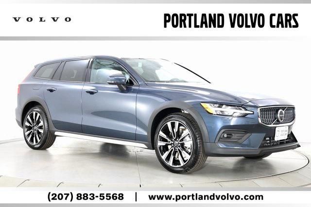 2025 Volvo V60 Cross Country Ultra