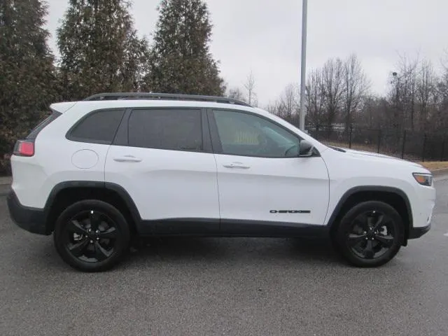 2023 Jeep Cherokee Altitude