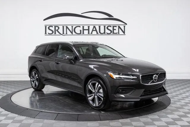 2024 Volvo V60 Cross Country Plus